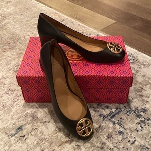 Tory Burch Chelsea Pump
